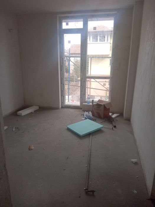 Четиристаен апартамент в Карпузица с АКТ 14!