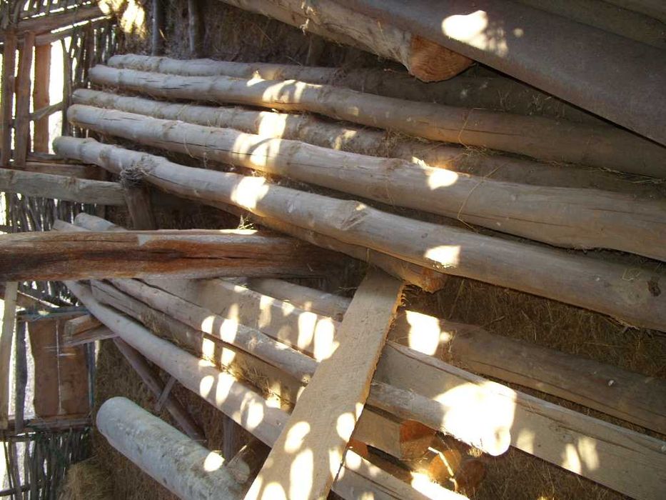 Предлага дървен материал- мертеци и греди