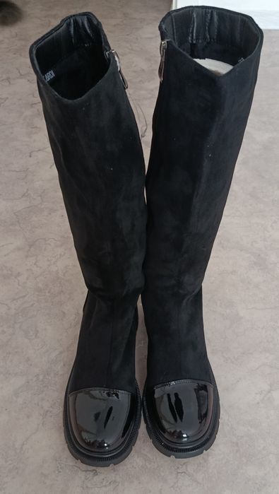 Продам весенние сапоги. Срочно