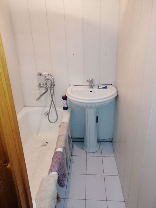 Chirchiq shaxar, Troiskida 3 xonali uy srochna sotilvoti.