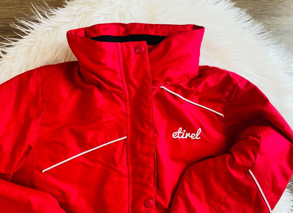 НАМАЛЕНО дамско ски яке