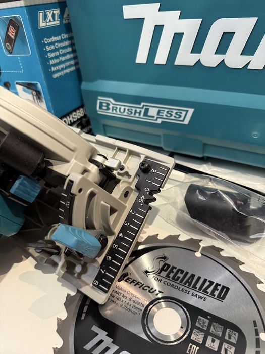 Акумулаторен ръчен циркуляр Makita DHS680Z 18V Brushless