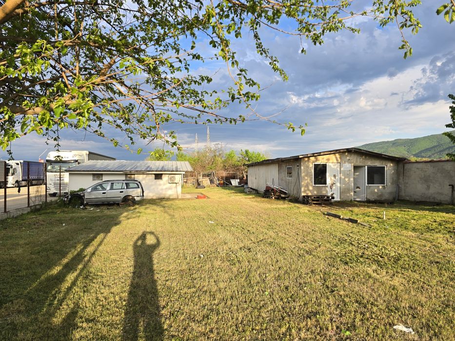 Продавам парцел с лице на Е 79