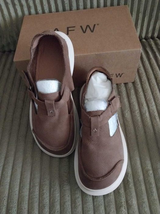 Летняя обувь, воловья кожа.