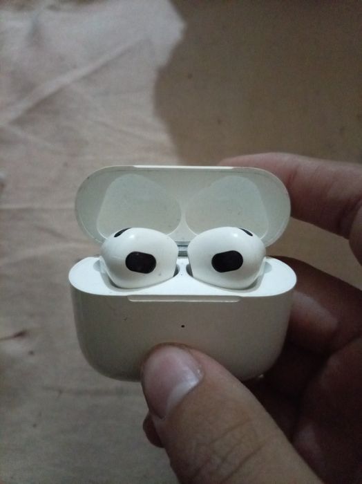 Airpods sotiladi