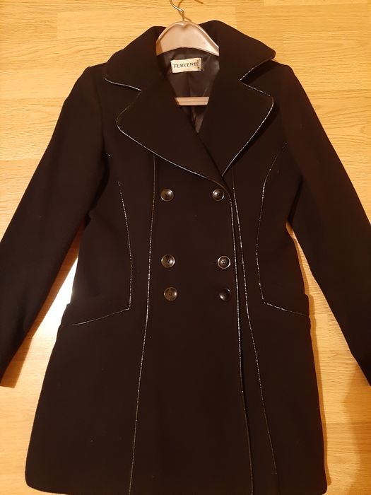 Елегантно дамско палто