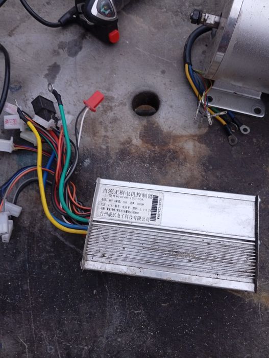 Motor 48v 2000w nou controller 48v 2000w nou.