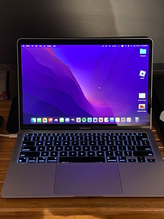 Macbook air 2020  8/256 i3 xolati 10/10