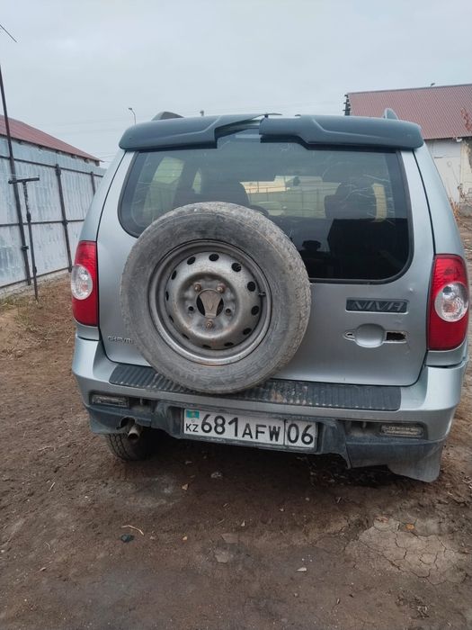 Нива шверолет.  ,