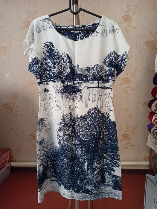 Продам платье юбку костюм