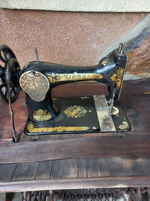 Masini de Cusut Singer & CO Vintage