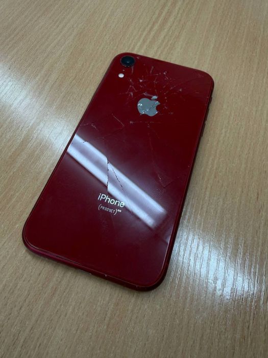 Продам Iphone xc