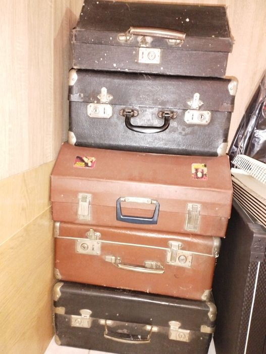 Баяны СССР и футляры.