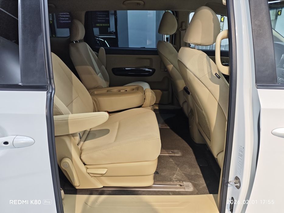 KIA Grand Carnival бензин 3л 2018 состояние отличное