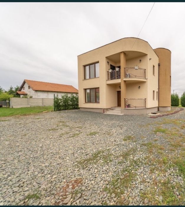 Vila zona Aradul Nou