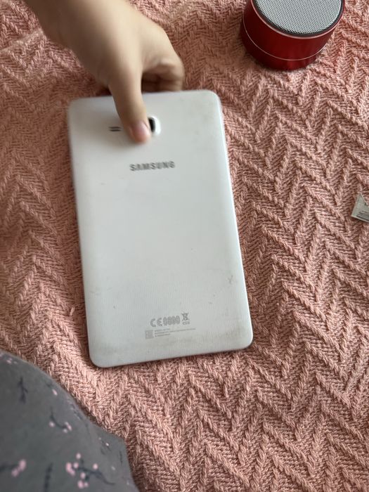 Планшет белый Samsung