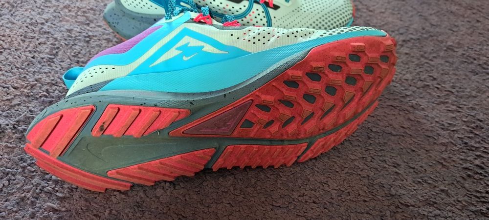 Nike Trail 4 multicolor.