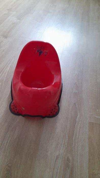 Продам горшок детский