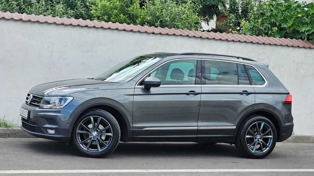 VW Tiguan HighLine 03.2019 2.0TDI 150cp DSG Keyless Distronic LINE Alkantara / TOP