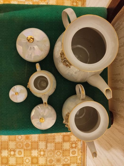 Продам набор чайников