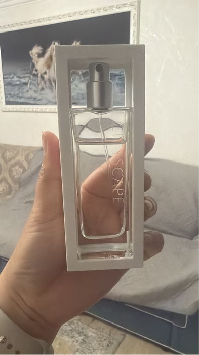 Продам парфюм мери кей