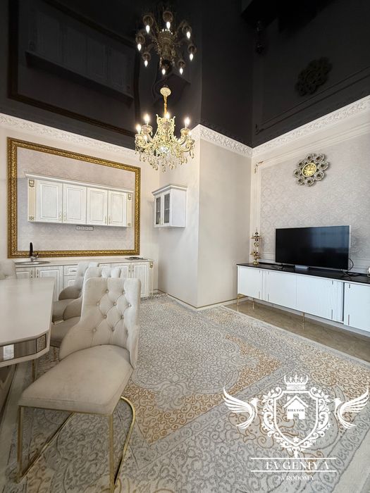 Продается дом 2.4 сотки на центр луночарском