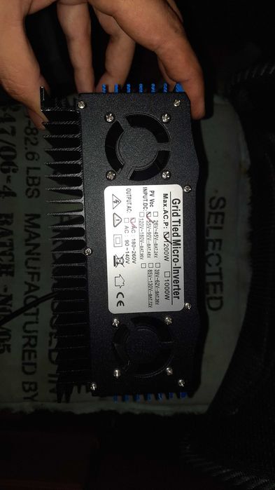 Invertor multifunctional panouri solare 1200W GTN-1200W-48V-220V-L