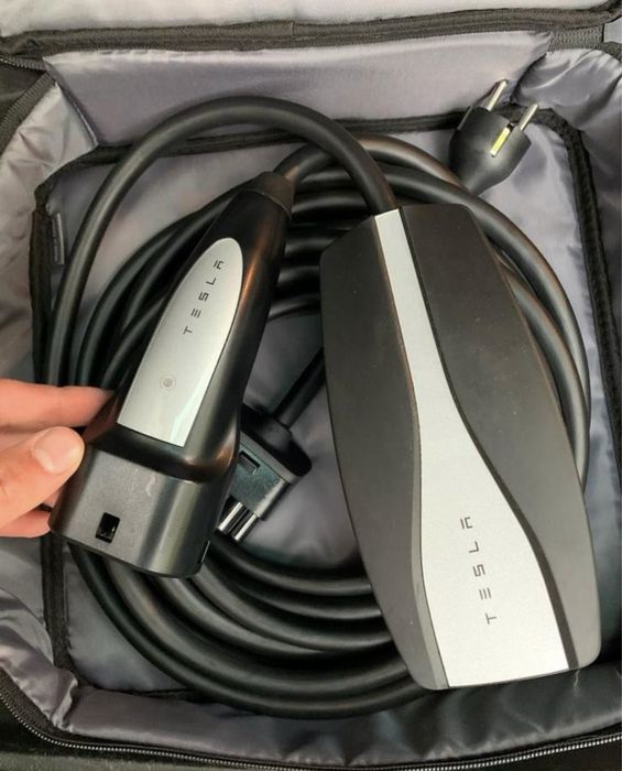 Tesla umc зарядна станция