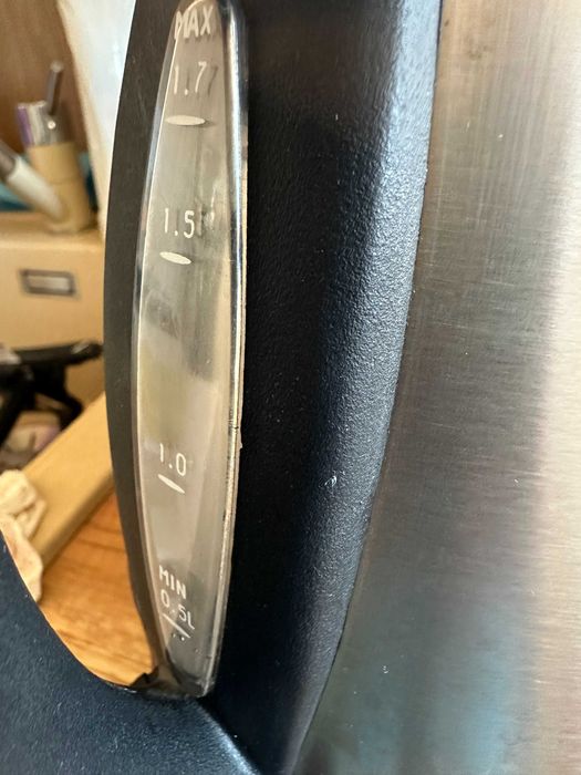 Продавам метална електрическа кана