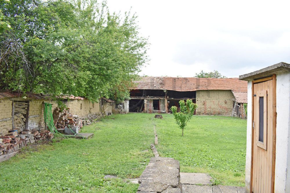 Продава се Къща в с. Стамболово, Област Велико Търново - 150 кв.м за 470 €/кв.м - Снимка #15