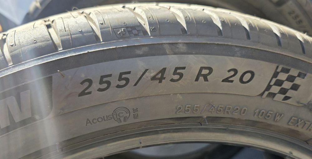 Шины 255.45.R20  Мишлен Пилот , б/у