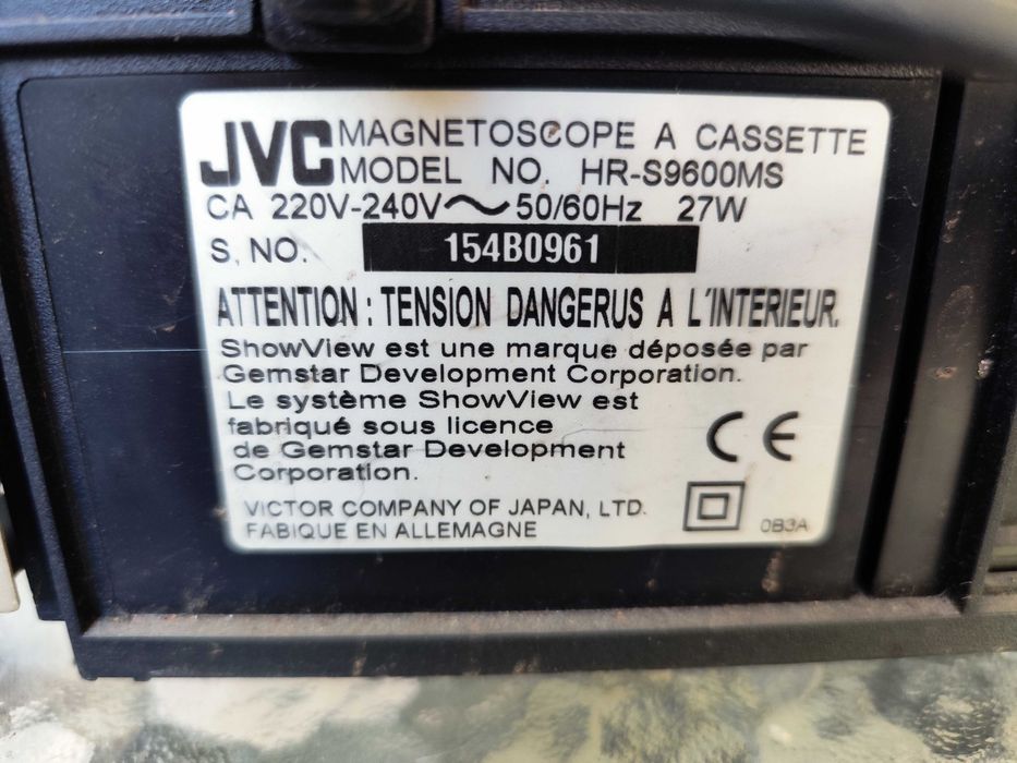 Videorecorder S-VHS JVC HR S9600 defect pentru piese