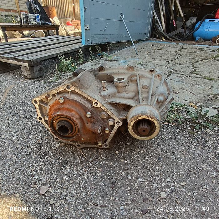 Продам раздатку Тойота Люсида