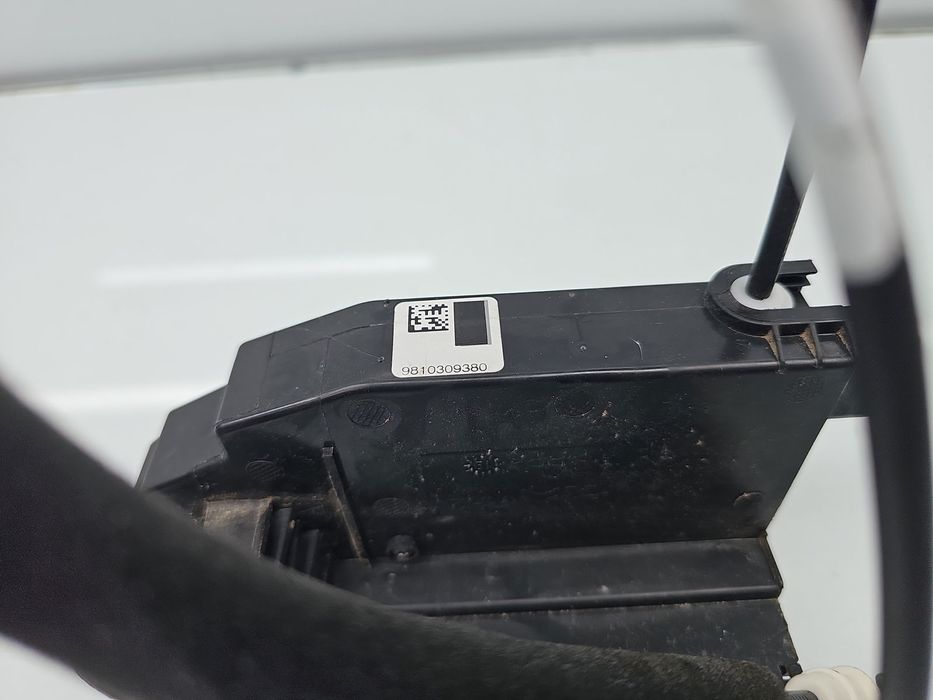 Broasca usa dreapta fata PEUGEOT 308 II GT-Line [Fabr 2019-2021] 98103