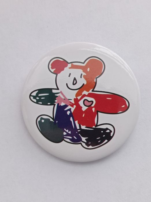 значок цветной медведь