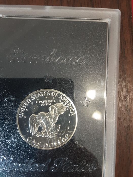 Продам монету доллар коллекционный