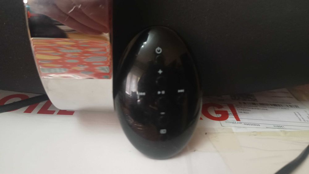 Тонколона Zeppelin Air Bowers & Wilkins