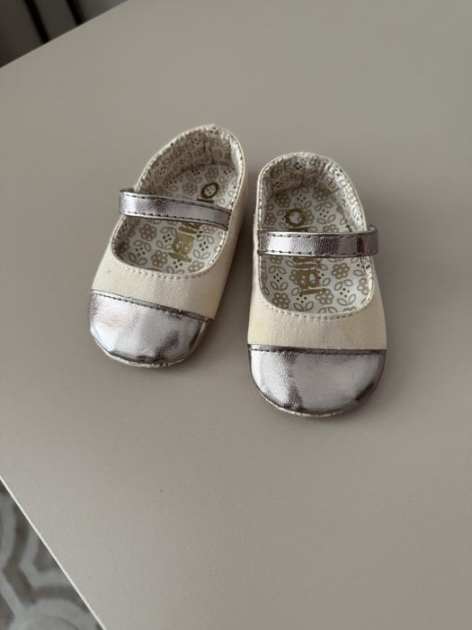 Продам пинетки 6-12 мес