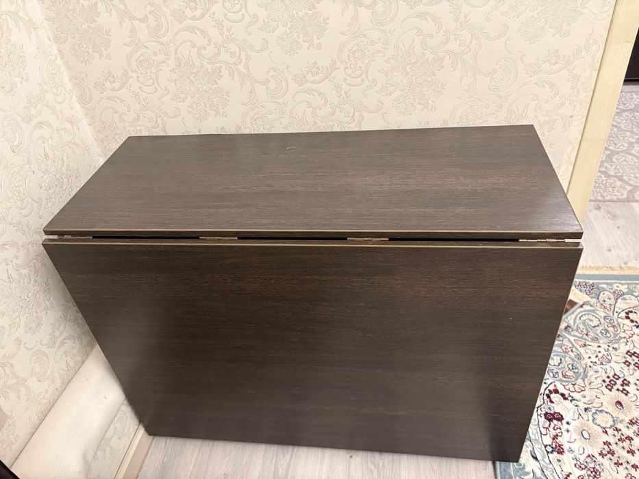 Срочно продам стол