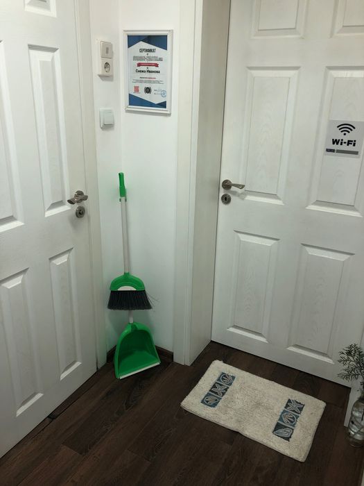 Студио  Орхидея до Морската градина на Варна и МУ, ИУ и ВВМУ