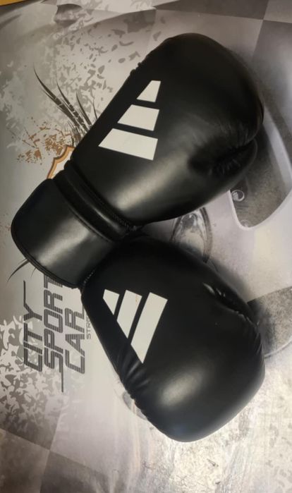 Mănuși de Box Adidas !