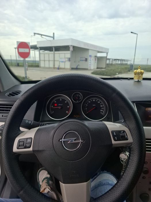 Opel Astra H  1.9 CDTI