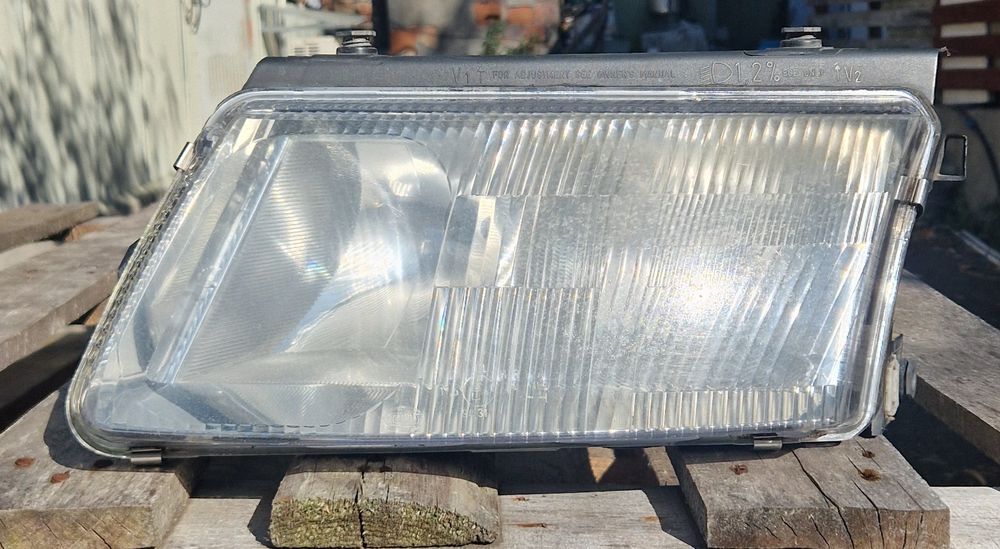 Фар за пасат б5 2000г