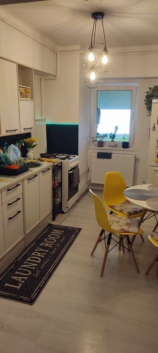 De vânzare apartament cu 3camere