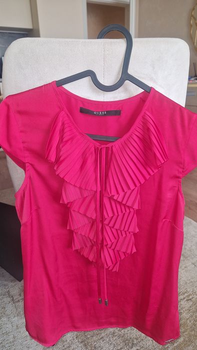 Елегантен топ Guess