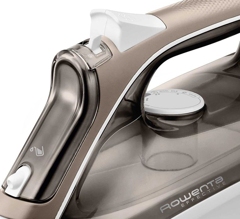 Rowenta DX1635 Ефективна парна ютия 2400 вата Парен удар: 120 g/min