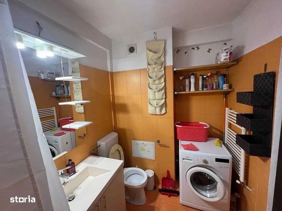 Apartament cu 2 camere, 50 mp, etaj intermediar, cu parcare, zona Petr - View 5