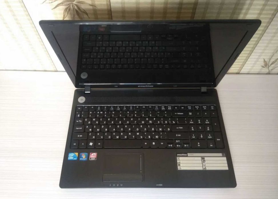 Продам быстрый Core i3 ноутбук