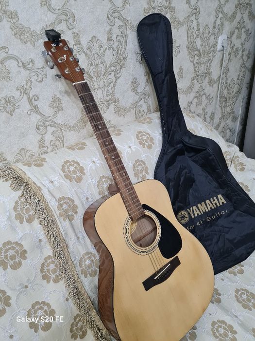 Гитара шестиструнная