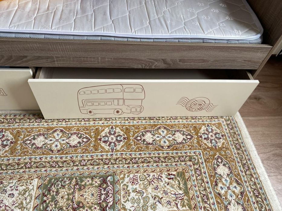 Продается двухъярусная кровать! Детский!!!